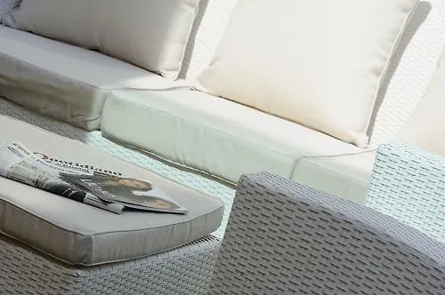 Smeraldo Aparthotel 4*