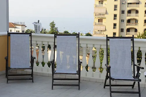 Smeraldo Aparthotel 4*