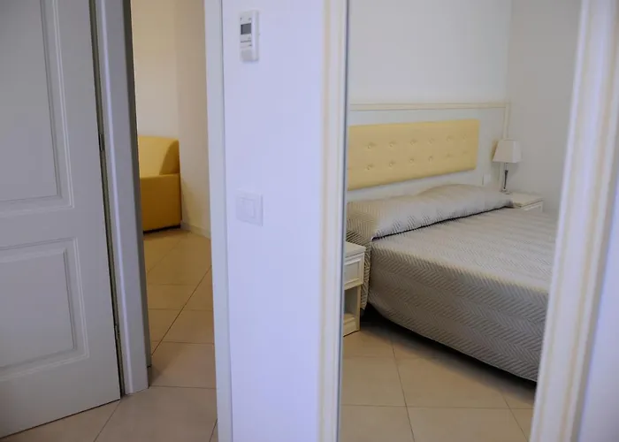 מלון דירות Smeraldo ריצ'יונה